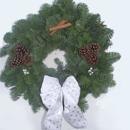 Noble Fir Wreath '8"' Decorated